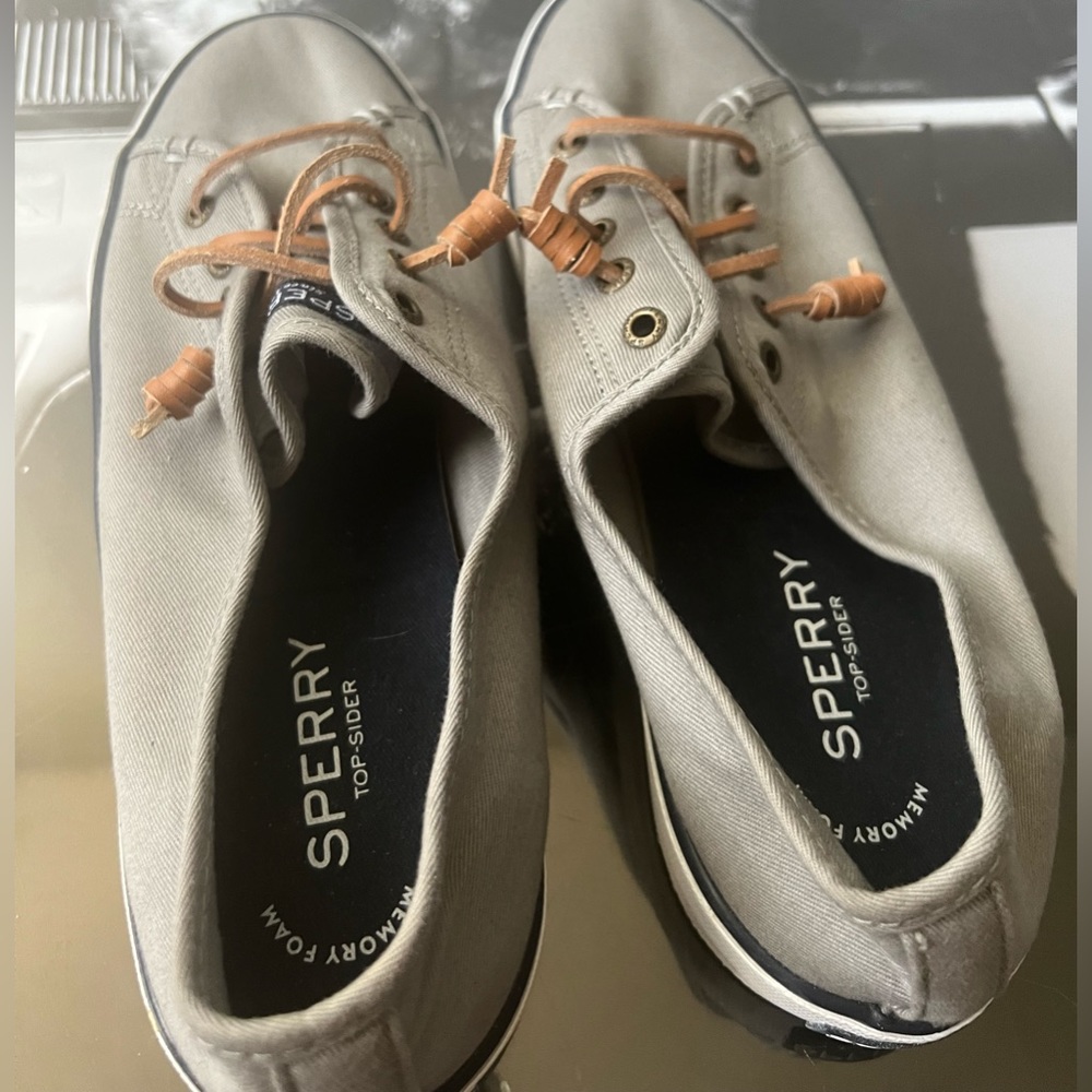 Sperry Women’s Crest Vibe Sneaker